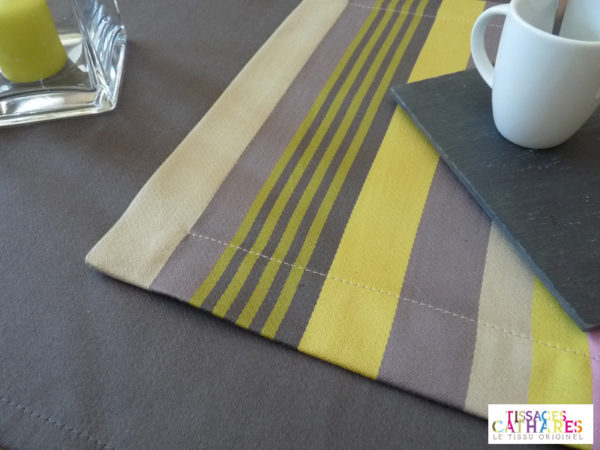 set-de-table-rectangulaire-jaune-beige-mirepoix-2