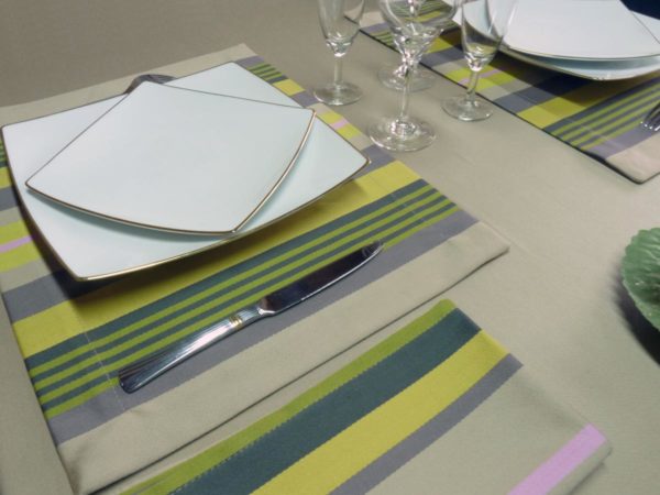 Set de table en tissu jaune et beige MIREPOIX