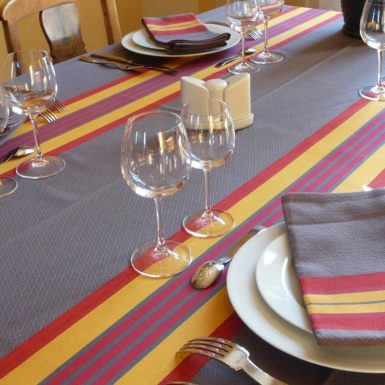 Nappe de table rouge et jaune PUIVERT