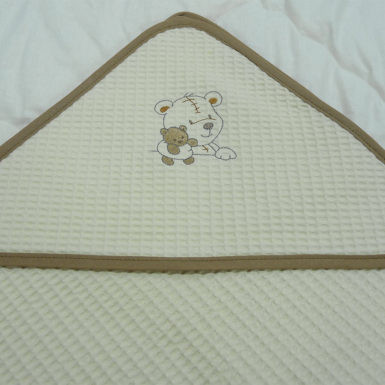 Cape de bain bébé en nid d’abeille broderie Ourson