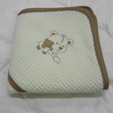 Cape de bain bébé en nid d’abeille broderie Ourson