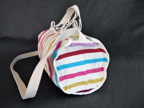 Sac de sport blanc a rayure TUTTI FRUTTI