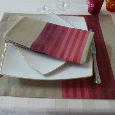 Serviette de table rouge AUTHENTIQUE