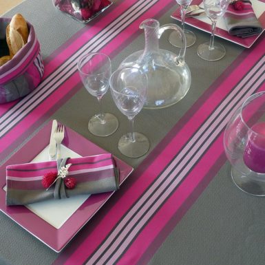 Nappe de table fuchsia et grise PUIVERT