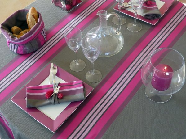 Nappe de table fuchsia et grise PUIVERT