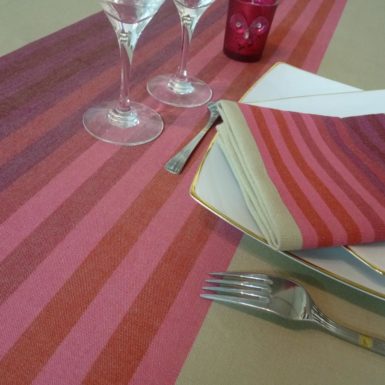 Nappe de table rouge AUTHENTIQUE