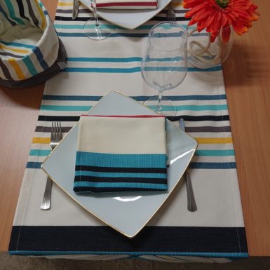 Chemin de table en coton bleu CAMON