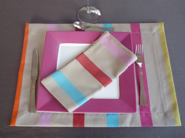 set-de-table-rectangulaire-tissu-beige-tutti-frutti