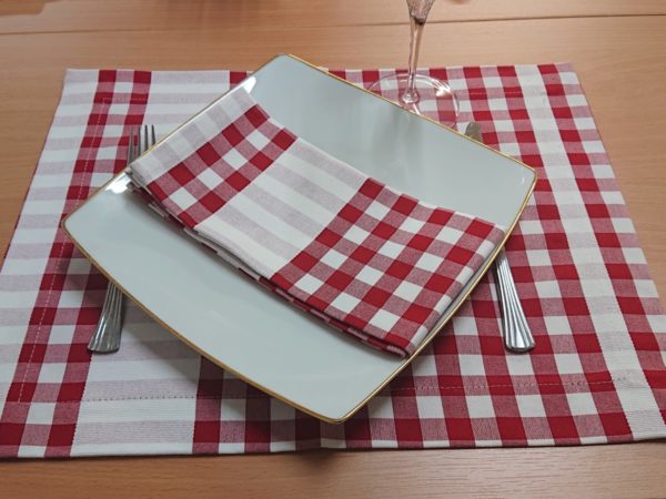 set-de-table-rouge-guinguette..