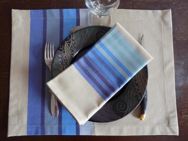 set de table tissu bleu authentique