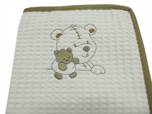 Protège carnet de santé en nid d’abeille broderie Ourson