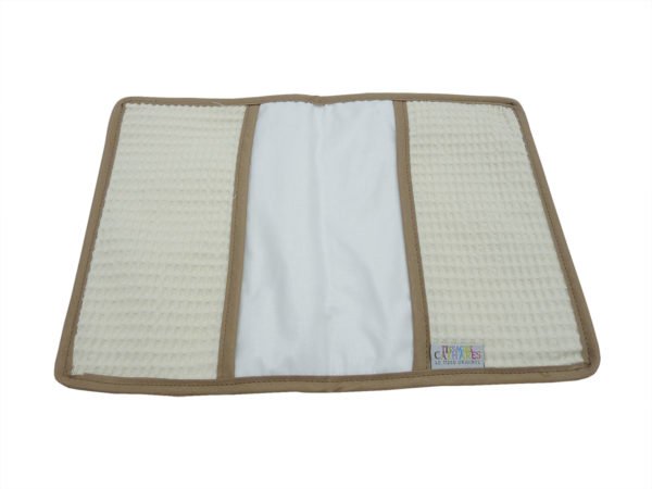 Protège carnet de santé en nid d’abeille broderie Ourson