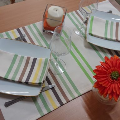 Chemin de table en coton vert pistache CAMON