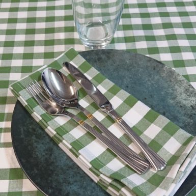 serviette-table-carreaux-vert-blanc-guinguette