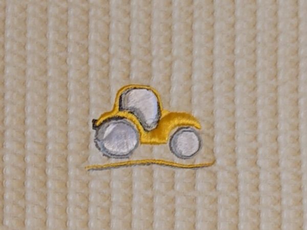 Bavoir en nid d'abeille naturel broderie Voiture jaune – Image 2