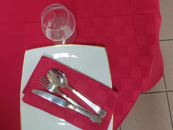 Serviette de table rouge ROQUEFIXADE