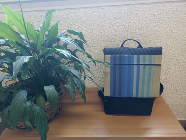 Sac à dos en matières recyclées AUTHENTIQUE bleu – Image 2